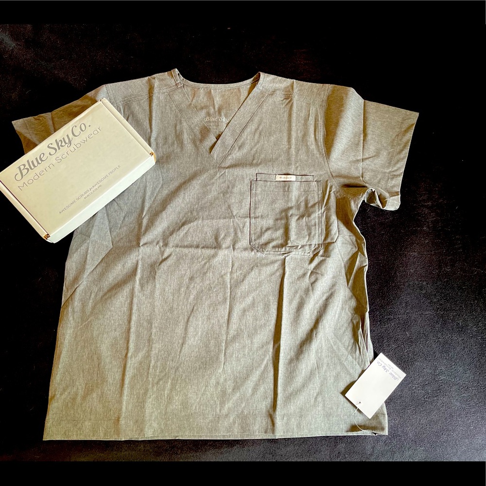 Blue Sky scrub top Sz M